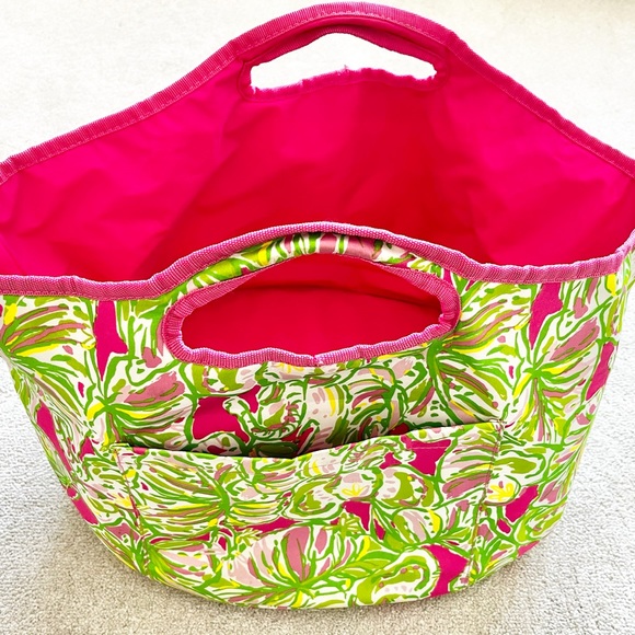 Lilly Pulitzer Handbags - LILLY PULITZER BUCKET TOTE PREPPY PRETTY BEACH PICNIC